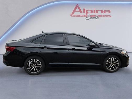 Deep Black Pearl Effect 2024 Volkswagen Jetta 1.5T Sport