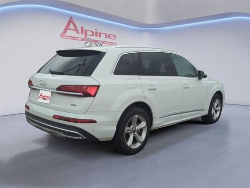 2024 Audi Q7 45 Premium Plus