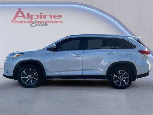 2019 Toyota Highlander SE