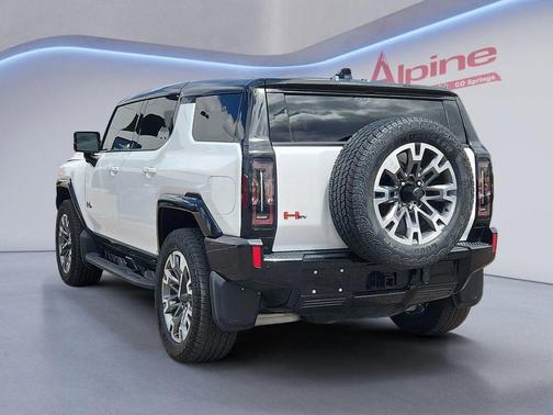 White 2025 GMC HUMMER EV SUV 3X