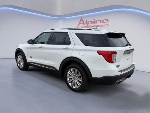 White 2022 Ford Explorer King Ranch