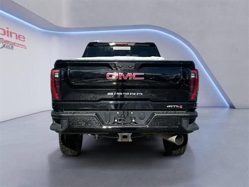 2024 GMC Sierra 2500 AT4