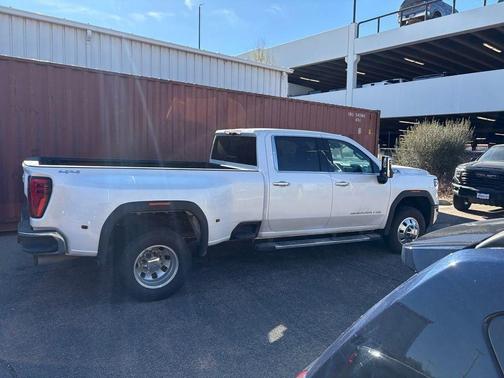 2024 GMC Sierra 3500 SLT