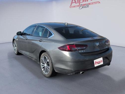 2018 Buick Regal Sportback Essence