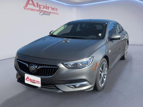 2018 Buick Regal Sportback Essence