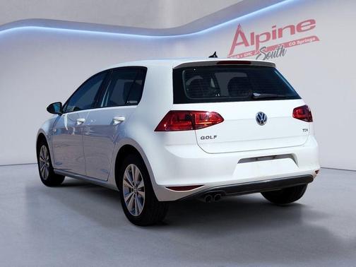 2015 Volkswagen Golf TDI S 4-Door
