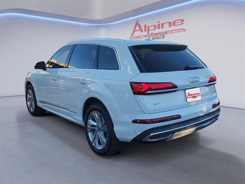 2022 Audi Q7 55 Premium Plus