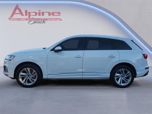 2022 Audi Q7 55 Premium Plus