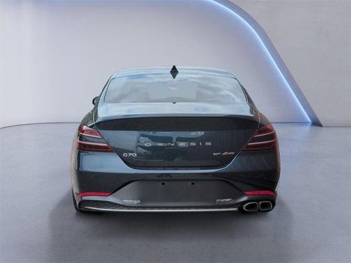 2022 Genesis G70 2.0T