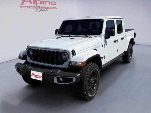 White 2025 Jeep Gladiator Sport