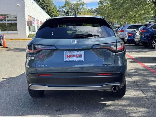Pearl 2024 Honda HR-V Sport