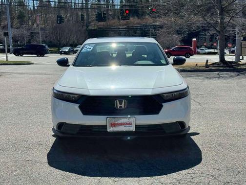 Platinum White Pearl 2025 Honda Accord
