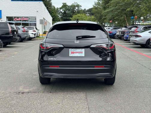 Crystal Black Pearl 2025 Honda HR-V LX