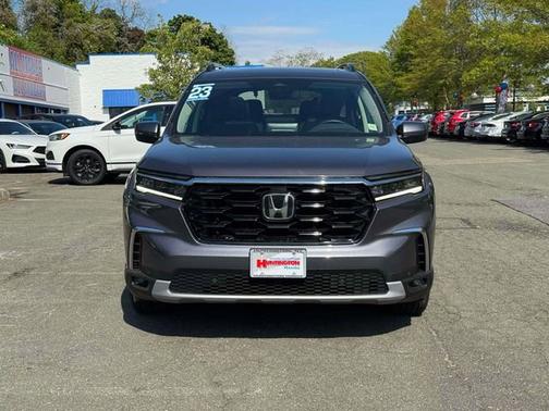 Modern Steel Metallic 2023 Honda Pilot