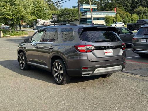 Modern Steel Metallic 2024 Honda Pilot Touring