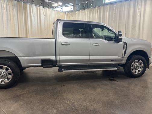 2023 Ford F-350 LARIAT SUPER DUTY