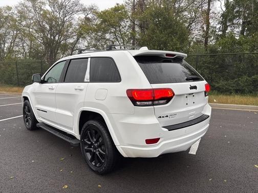 2018 Jeep Grand Cherokee LAREDO