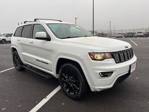 2018 Jeep Grand Cherokee LAREDO
