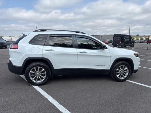 2022 Jeep Cherokee LATITUDE LUX