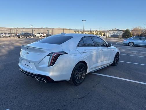2021 Cadillac CT4 SPORT