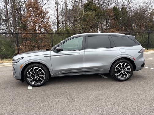 2025 Lincoln Nautilus RESERVE