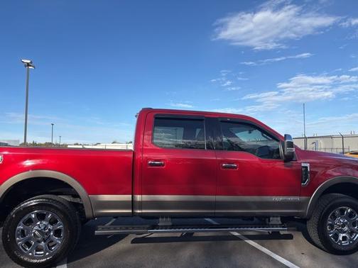 2022 Ford F-350 LARIAT SUPER DUTY