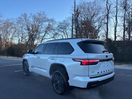 2024 Toyota Sequoia PLATINUM