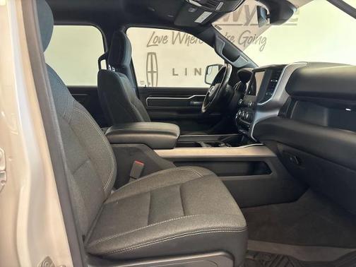 Bright White Clearcoat 2020 RAM 1500 BIG HORN/LONE STAR