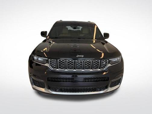 Diamond Black 2023 Jeep Grand Cherokee SUMMIT