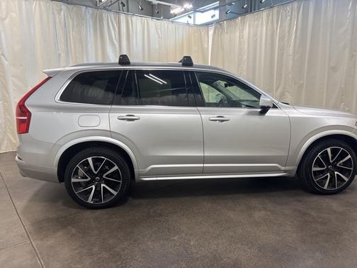 2021 Volvo XC90 T6 MOMENTUM 7 PASSENGER