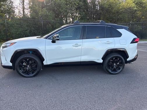 2022 Toyota RAV4 XSE