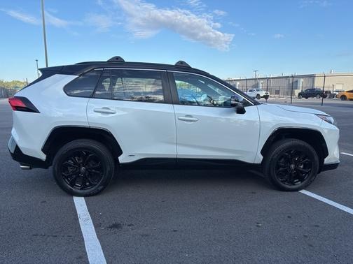 2022 Toyota RAV4 XSE