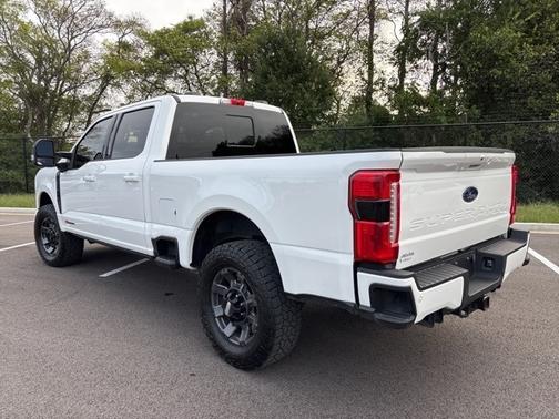 2024 Ford F-350 LARIAT SUPER DUTY