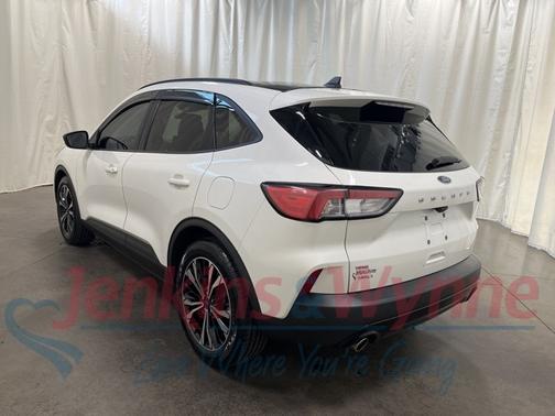 2021 Ford Escape SE