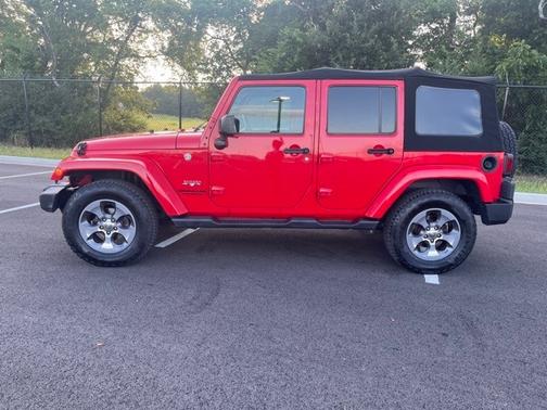2017 Jeep Wrangler Unlimited SAHARA