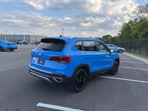 2023 Volkswagen Taos 1.5T SE