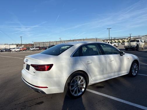 2019 Audi A4 2.0T QUATTRO PREMIUM