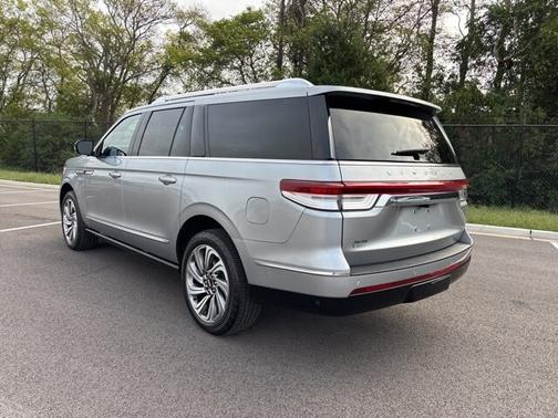 2022 Lincoln Navigator L RESERVE