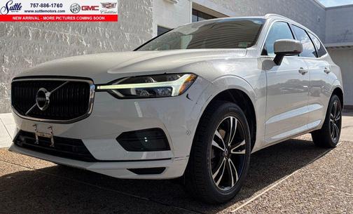 Crystal White Metallic 2018 Volvo XC60 T5 Momentum