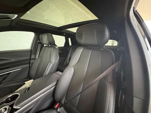 Stellar Black Metallic 2025 Cadillac LYRIQ Luxury