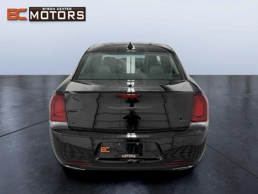 2023 Chrysler 300 Touring