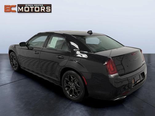 2023 Chrysler 300 Touring