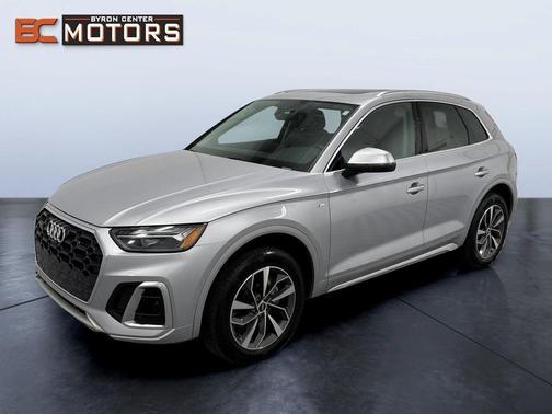 2023 Audi Q5 45 S line Premium Plus