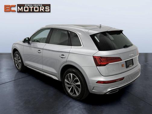 2023 Audi Q5 45 S line Premium Plus