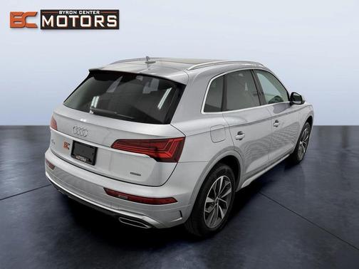 2023 Audi Q5 45 S line Premium Plus