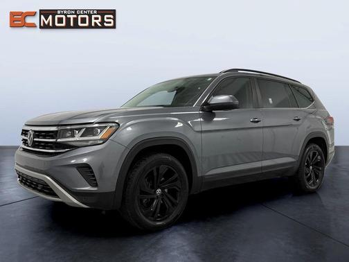 2022 Volkswagen Atlas 3.6L SE w/Technology