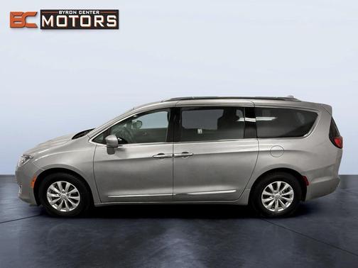 2018 Chrysler Pacifica Touring-L