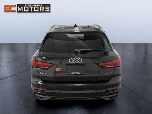 2022 Audi Q3 45 S line Premium
