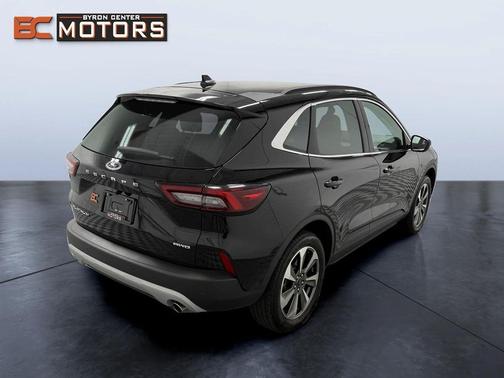 Agate Black Metallic 2025 Ford Escape Platinum