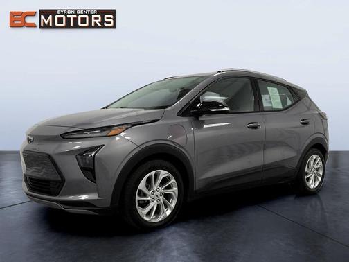 Gray Ghost Metallic 2023 Chevrolet Bolt EUV FWD LT